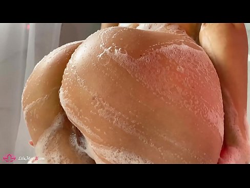 ❤️ Mae gwallt tywyll yn Mastyrbio Pussy gyda Dirgrynwr i Orgasm Dwys yn y Cawod ❤️ Porno atom ni cy.bestsexporno.ru ❌️❤